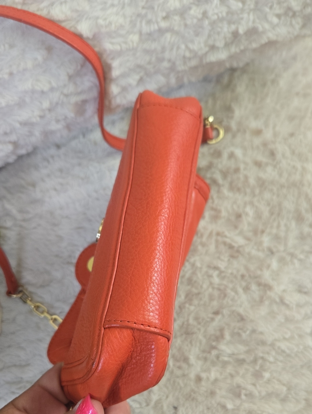 Tory Burch Small Convertible Crossbody Bag in Bright Orange with Gold Chain - Picture 4 of 5